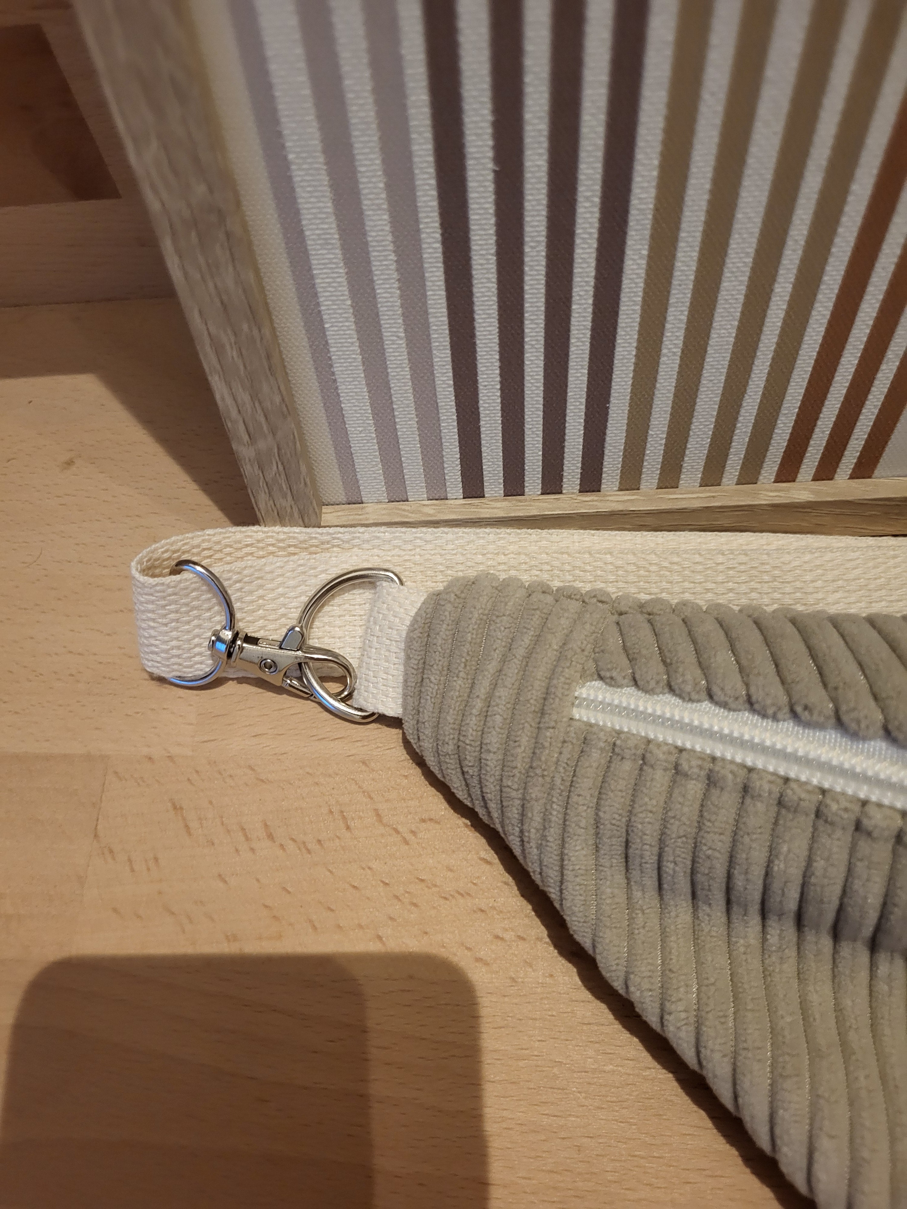 Banane - gris souris