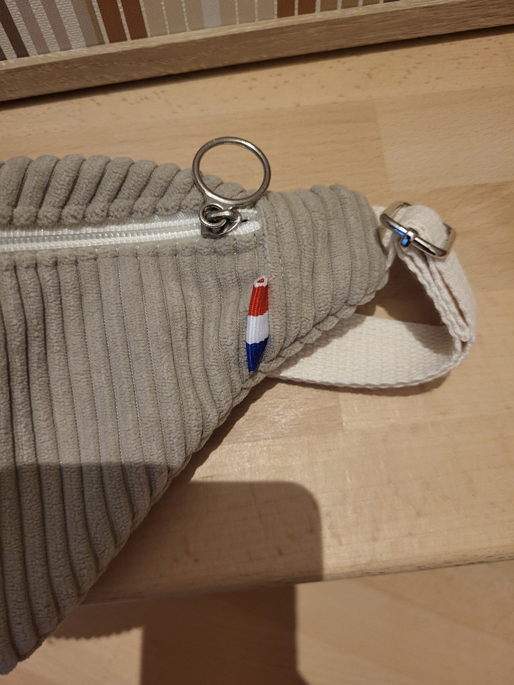 Banane - gris souris